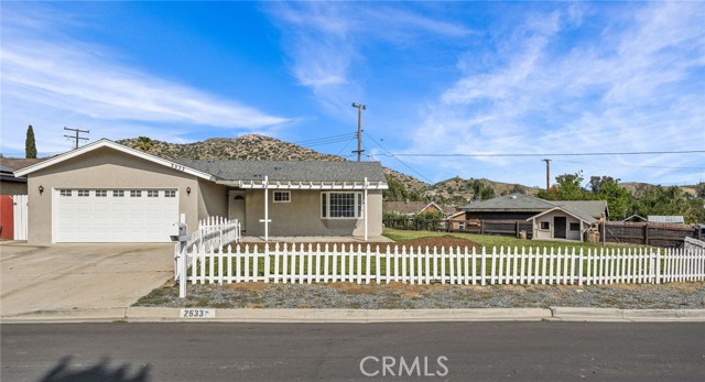 Detail Gallery Image 1 of 17 For 2533 Ridgecrest Ave, Norco,  CA 92860 - 3 Beds | 2 Baths