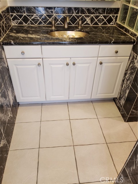 625 Esplanade, Redondo Beach CA: https://media.crmls.org/medias/65fddc7f-03c9-4261-8b5d-c8d4fbdcfd62.jpg