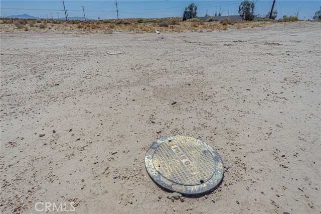 35453 Lenwood Road, Barstow CA: https://media.crmls.org/medias/65fde508-e5c3-45f0-87d4-364508655aca.jpg