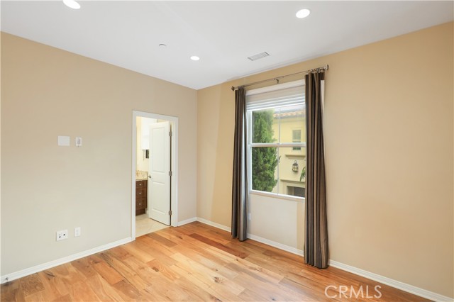 Detail Gallery Image 28 of 42 For 220 Kempton, Irvine,  CA 92620 - 3 Beds | 3 Baths