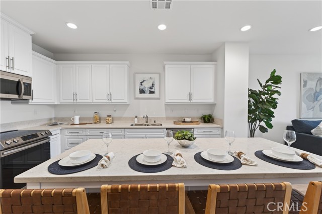 Front Image Thumbnail for CRTR26024425