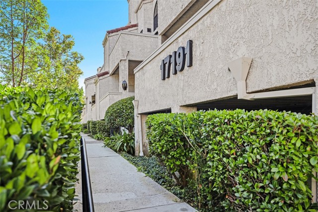 Detail Gallery Image 4 of 27 For 17191 Corbina #110,  Huntington Beach,  CA 92649 - 1 Beds | 1 Baths