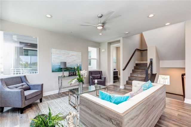 Detail Gallery Image 11 of 38 For 2068 Maple Ave #C,  Costa Mesa,  CA 92627 - 2 Beds | 2/1 Baths