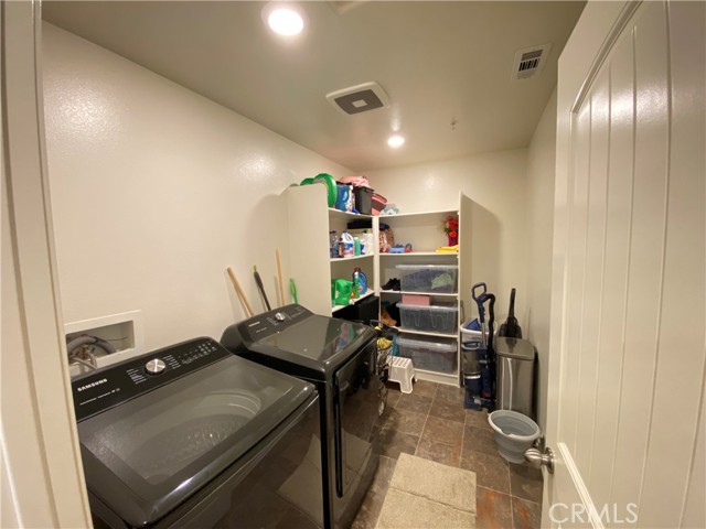 10299 Kite Court, Moreno Valley CA: https://media.crmls.org/medias/66011a05-a933-404b-ace8-4ee74b1c2d75.jpg