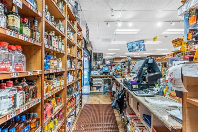 3200 Mission Avenue, Oceanside CA: https://media.crmls.org/medias/66019c8e-d4a1-4e02-ba8b-d700abfbaca1.jpg