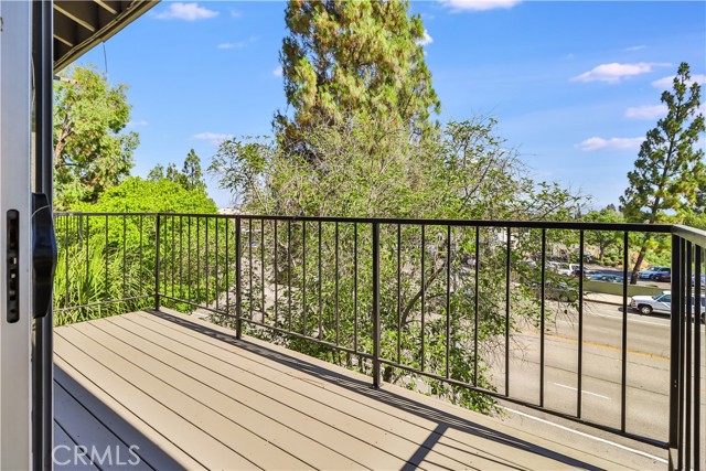 Detail Gallery Image 19 of 38 For 19501 Rinaldi St #73,  Porter Ranch,  CA 91326 - 3 Beds | 2/1 Baths