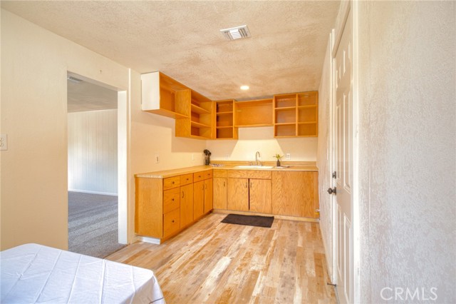 Detail Gallery Image 8 of 51 For 1131 Apple, Wrightwood,  CA 92397 - 2 Beds | 1 Baths