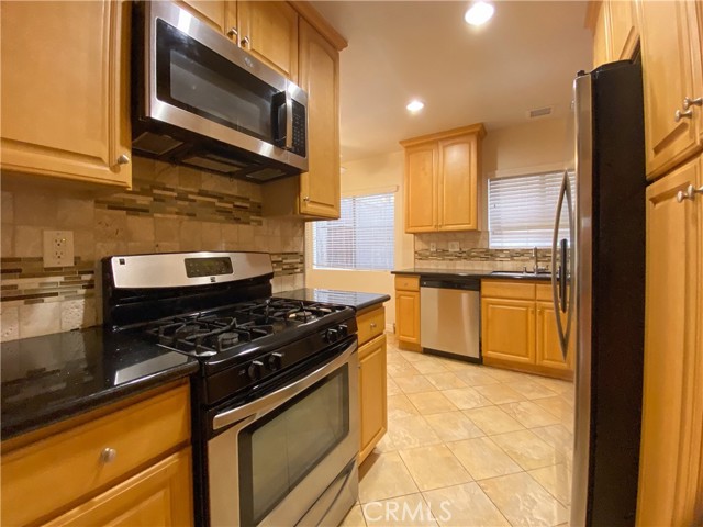 908 15th Street, Santa Monica CA: https://media.crmls.org/medias/66022c47-0ad3-4326-b393-6087860a5bd6.jpg