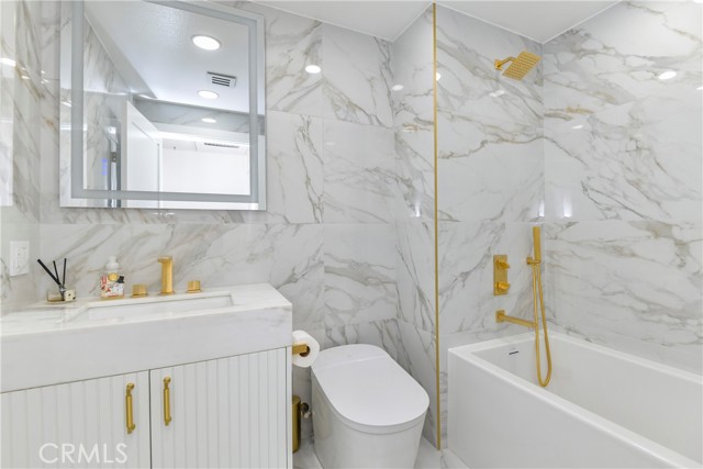 Detail Gallery Image 18 of 33 For 250 N First St #321,  Burbank,  CA 91502 - 2 Beds | 2 Baths