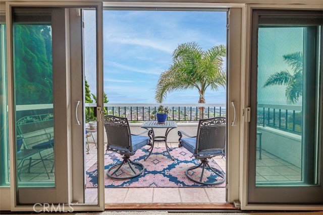 507 Avenida Del Verdor, San Clemente CA: https://media.crmls.org/medias/660330fe-3c89-46f6-8c30-6a31a1477011.jpg
