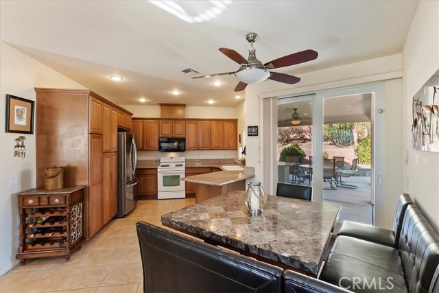 Detail Gallery Image 10 of 27 For 65114 Mesa Ave, Desert Hot Springs,  CA 92240 - 2 Beds | 2 Baths