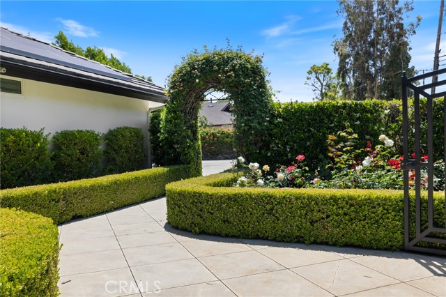 Detail Gallery Image 3 of 75 For 10372 Crawford Canyon Rd, North Tustin,  CA 92705 - 5 Beds | 6/1 Baths