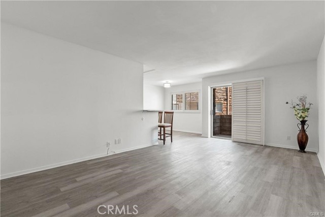 Image 26 of 28 For 5349 Newcastle Avenue 18