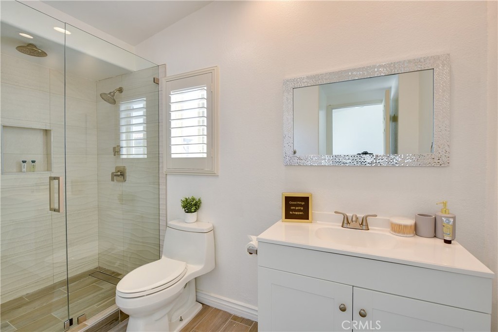 MLS #SR25237701 image #8