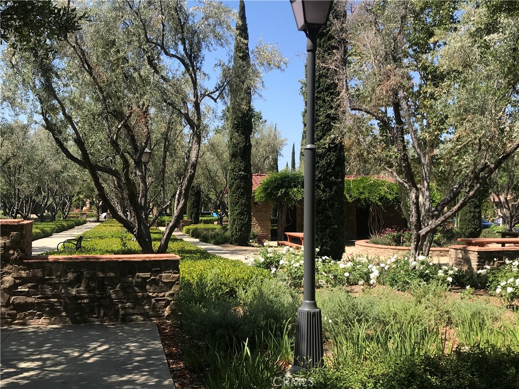 https://media.crmls.org/medias/66041213-f9e5-4394-be28-3320ed60a462.jpg?preset=X-Large
