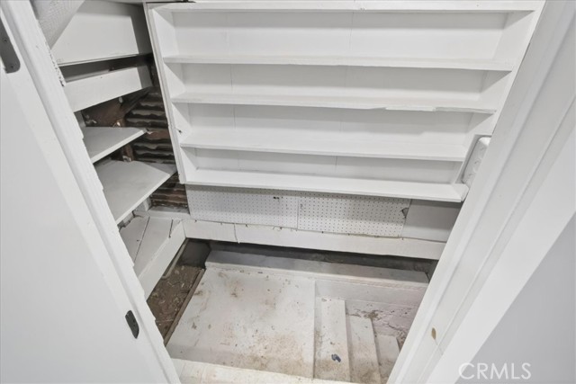 Detail Gallery Image 22 of 65 For 1521 N Bonnie Beach, Los Angeles,  CA 90063 - 5 Beds | 2/1 Baths