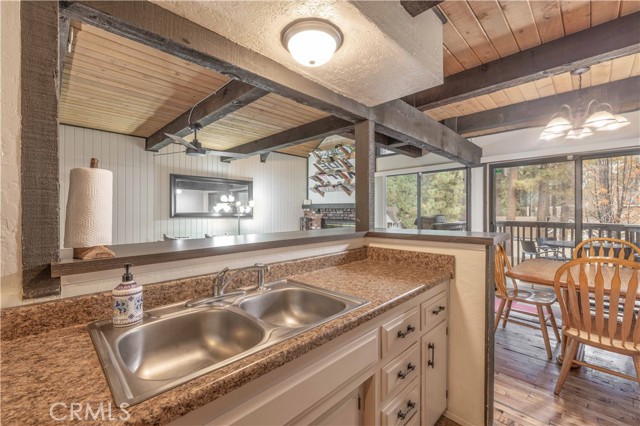 Detail Gallery Image 11 of 26 For 41935 Switzerland Dr #36,  Big Bear Lake,  CA 92315 - 2 Beds | 2 Baths