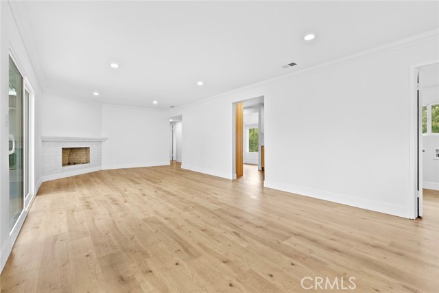 Detail Gallery Image 9 of 28 For 10450 Balboa, Granada Hills,  CA 91344 - 3 Beds | 2 Baths