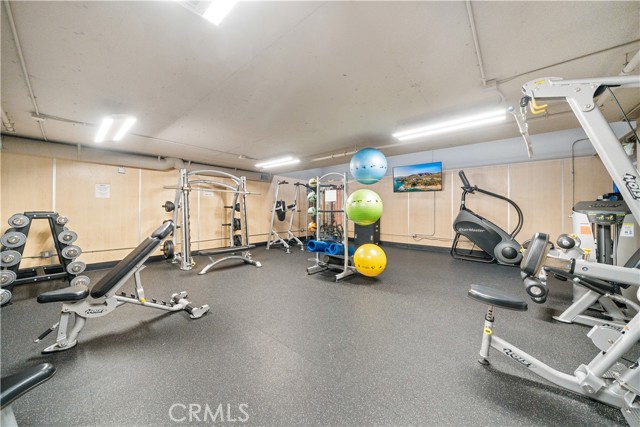 Detail Gallery Image 22 of 32 For 10982 Roebling Avenue #524,  Los Angeles,  CA 90024 - 2 Beds | 1 Baths