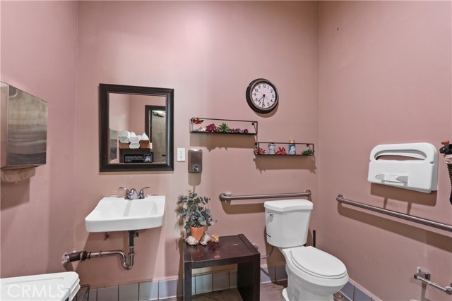 Detail Gallery Image 9 of 21 For 7902 California Ave, Huntington Park,  CA 90255 - – Beds | – Baths