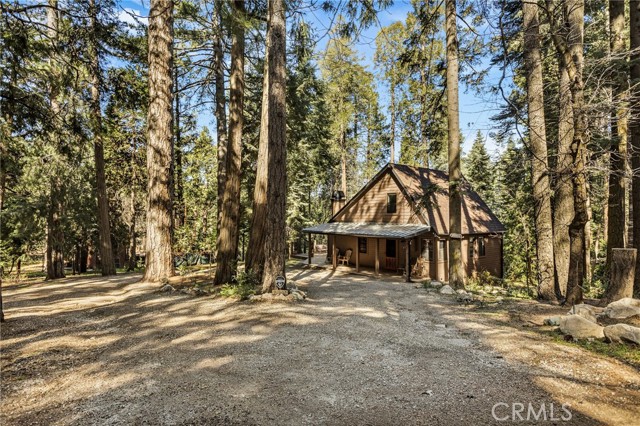 Detail Gallery Image 2 of 38 For 27902 Squirrel, Lake Arrowhead,  CA 92352 - 3 Beds | 2 Baths