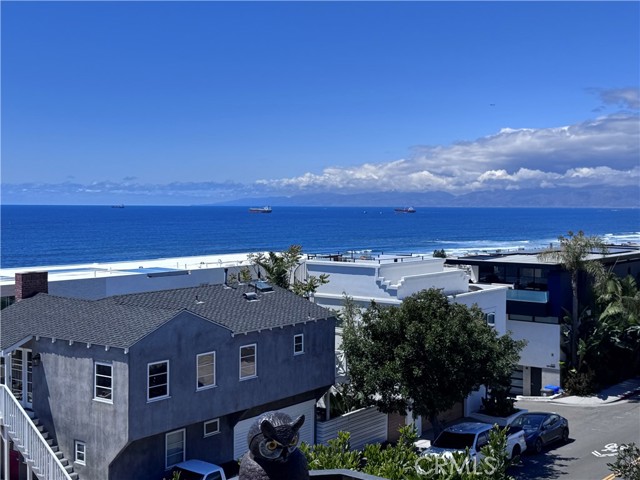 300 19TH Street, Manhattan Beach CA: https://media.crmls.org/medias/6607382c-a550-49bd-aac8-7eda90c1ae14.jpg