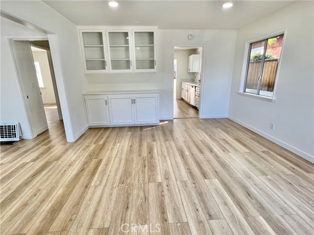 Detail Gallery Image 7 of 22 For 332 Locust St a,  Laguna Beach,  CA 92651 - 2 Beds | 2 Baths