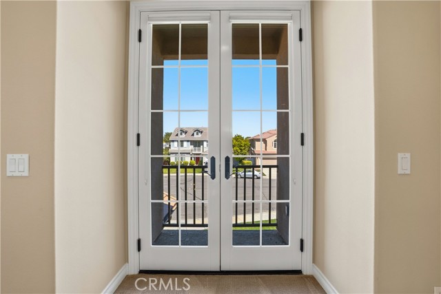 Image 52 of 63 For 24089 Golden Mist