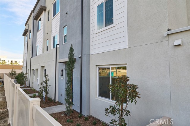 Detail Gallery Image 2 of 33 For 7251 Aura Cir, Huntington Beach,  CA 92647 - 4 Beds | 3/1 Baths