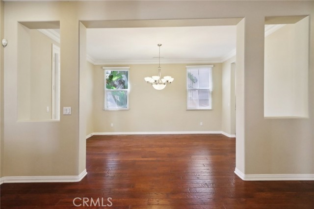 27 Antique Rose, Irvine CA: https://media.crmls.org/medias/6609f398-7af5-4327-aad7-55142a4b6b13.jpg