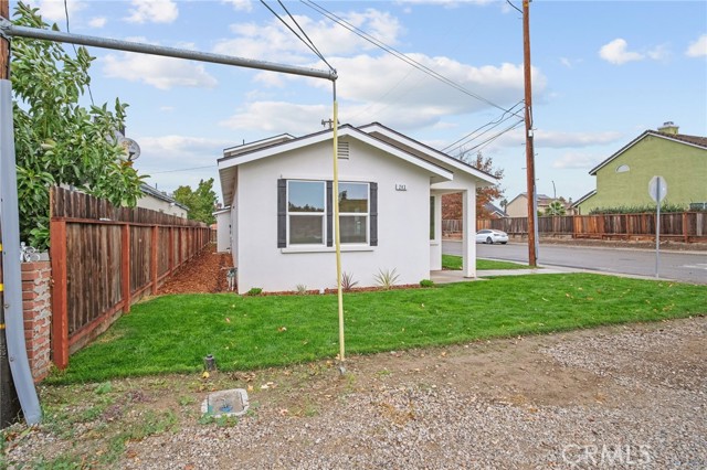 Detail Gallery Image 4 of 29 For 243 3rd St, Tracy,  CA 95376 - – Beds | – Baths