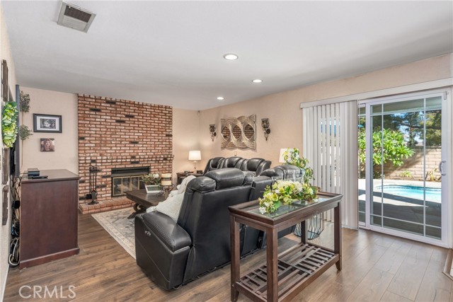 Detail Gallery Image 11 of 68 For 2252 Verbena Ave, Upland,  CA 91784 - 4 Beds | 2/1 Baths