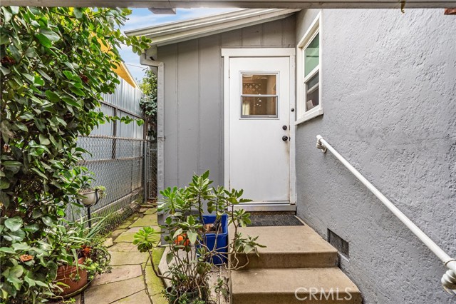 Detail Gallery Image 32 of 34 For 3832 W Avenue 41, Los Angeles,  CA 90065 - 2 Beds | 1 Baths