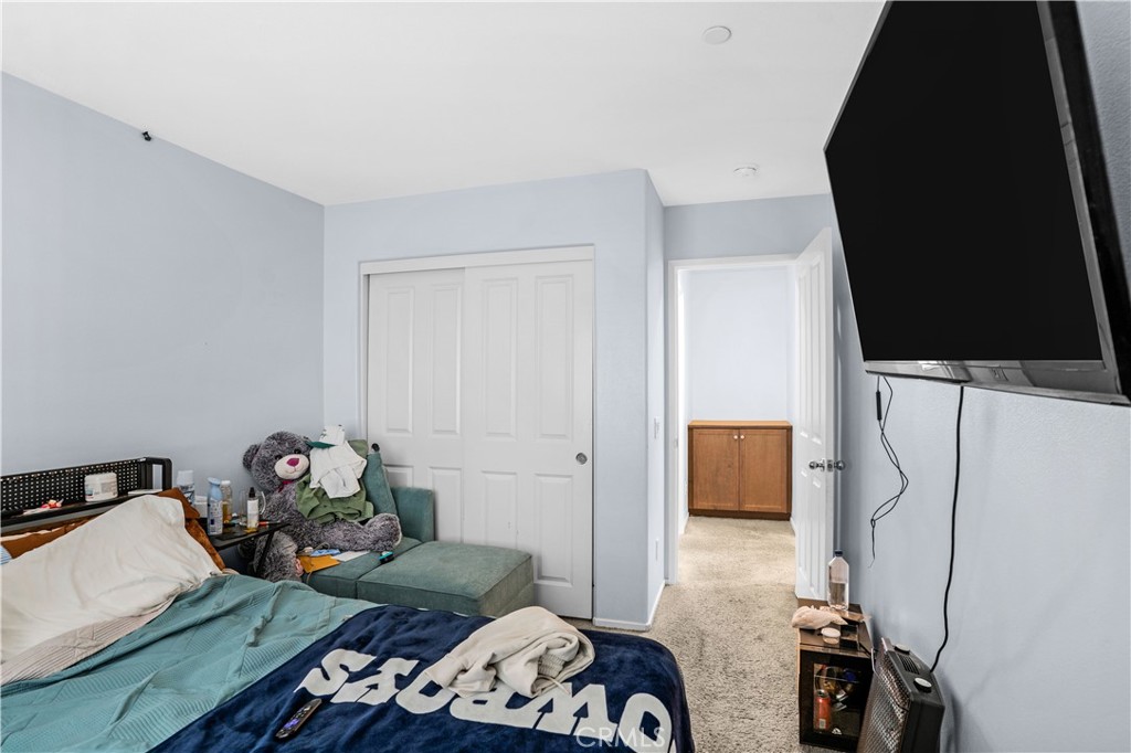 https://media.crmls.org/medias/660cda53-5125-4f30-9c1e-93450f067b73.jpg?preset=X-Large