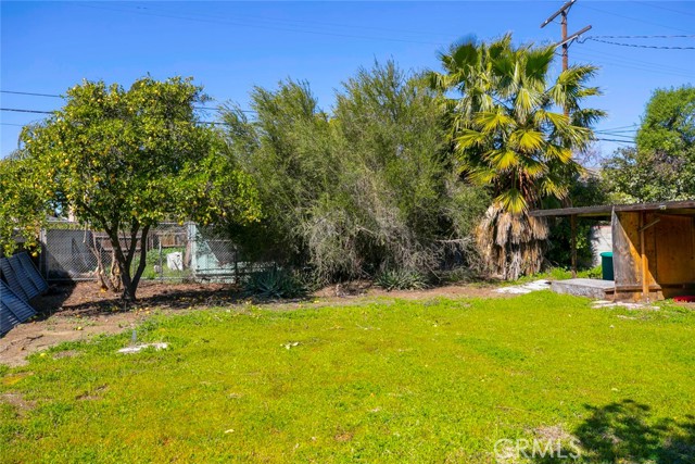 10955 Burnet Avenue, Mission Hills (San Fernando) CA: https://media.crmls.org/medias/660d38c6-1d82-4ae1-98e2-204b3d9af5c1.jpg