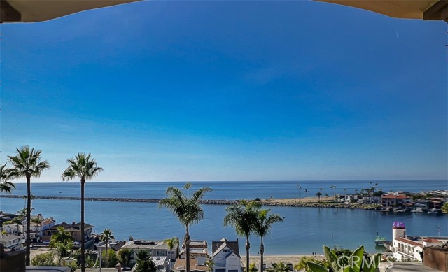 2614 Ocean Boulevard, Corona del Mar CA: https://media.crmls.org/medias/660e6431-d217-46a7-bbf8-b02617cf6335.jpg