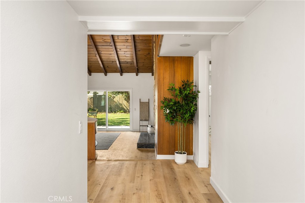 660ed7e6 2a5f 4668 A833 03b51a24d002