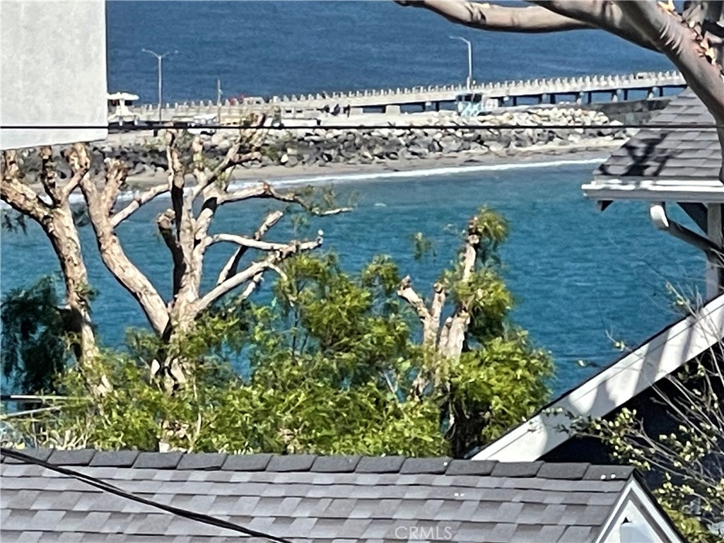 https://media.crmls.org/medias/660ed890-1c05-4ed1-b091-caa5e301d325.jpg?preset=X-Large