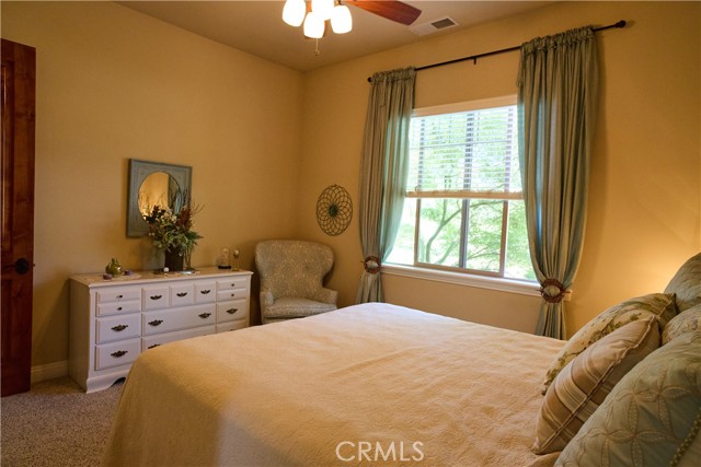 Detail Gallery Image 26 of 73 For 869 Whispering Winds Ln. Ln, Chico,  CA 95928 - 4 Beds | 3/1 Baths
