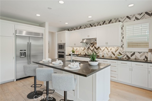 287 Barnes Road, Tustin CA: https://media.crmls.org/medias/66106f66-e430-4bd3-8a2e-eae3bb6adc99.jpg