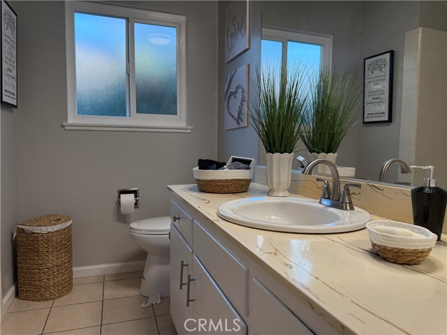 Detail Gallery Image 6 of 10 For 371 French Ln, Pomona,  CA 91767 - 3 Beds | 2 Baths