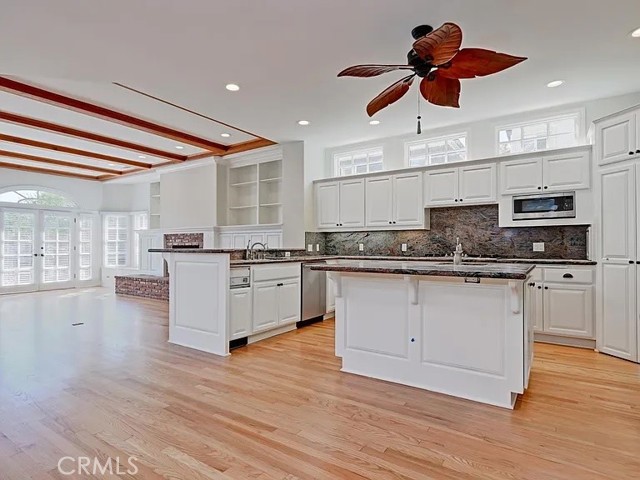 Detail Gallery Image 6 of 22 For 317 4th St, Manhattan Beach,  CA 90266 - 4 Beds | 4 Baths