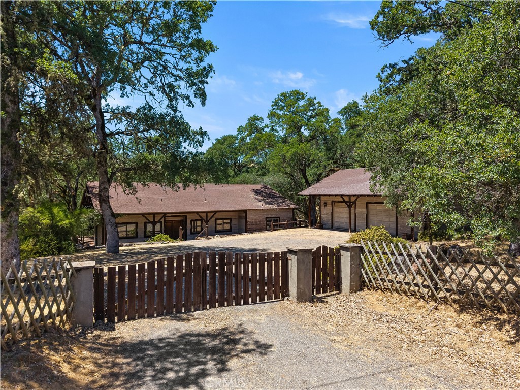 2209 Diane Way