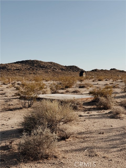 1853 Winfield Road, Joshua Tree CA: https://media.crmls.org/medias/6611a4b6-23a6-4360-bb21-4c0f2dc2491e.jpg