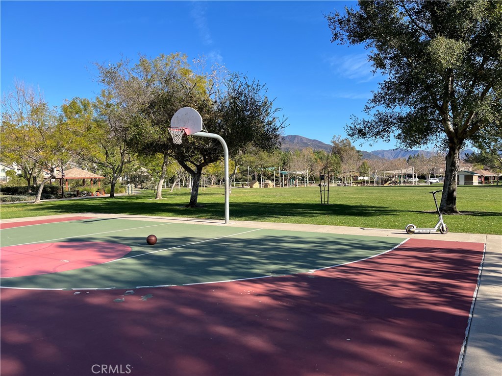 https://media.crmls.org/medias/6612cd10-3b55-4f7c-a3b6-53c3926a7596.jpg?preset=X-Large