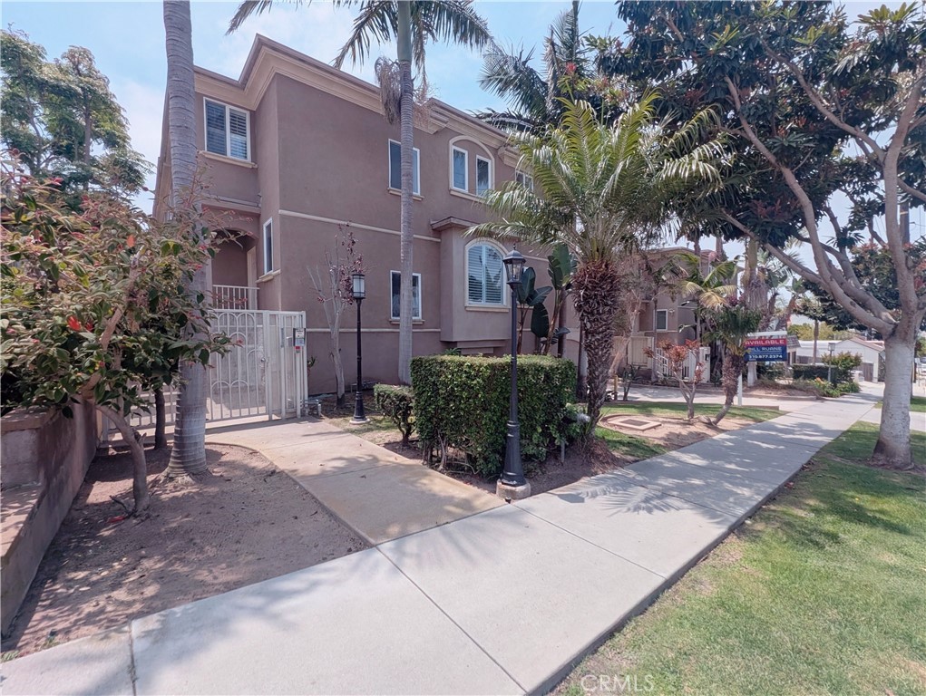 328 E Imperial #6