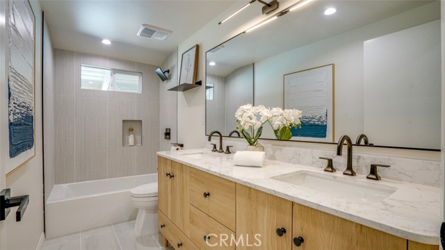 16347 Tupper Street, North Hills CA: https://media.crmls.org/medias/6613b66f-6d9c-4b89-82ad-e08d4cb1ddb1.jpg