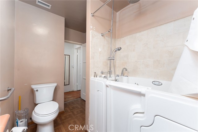 7086 Fairfax Drive, San Bernardino CA: https://media.crmls.org/medias/66141368-8be3-48c4-a267-59638628a2af.jpg