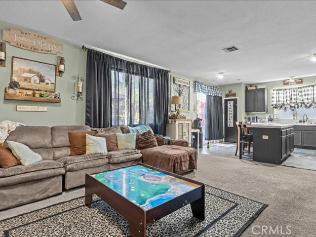 Image 8 of 39 For 528 Memphis Court