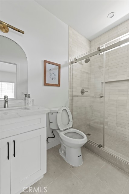 Detail Gallery Image 10 of 13 For 1056 Walter Ave #2,  Tustin,  CA 92780 - 3 Beds | 2 Baths